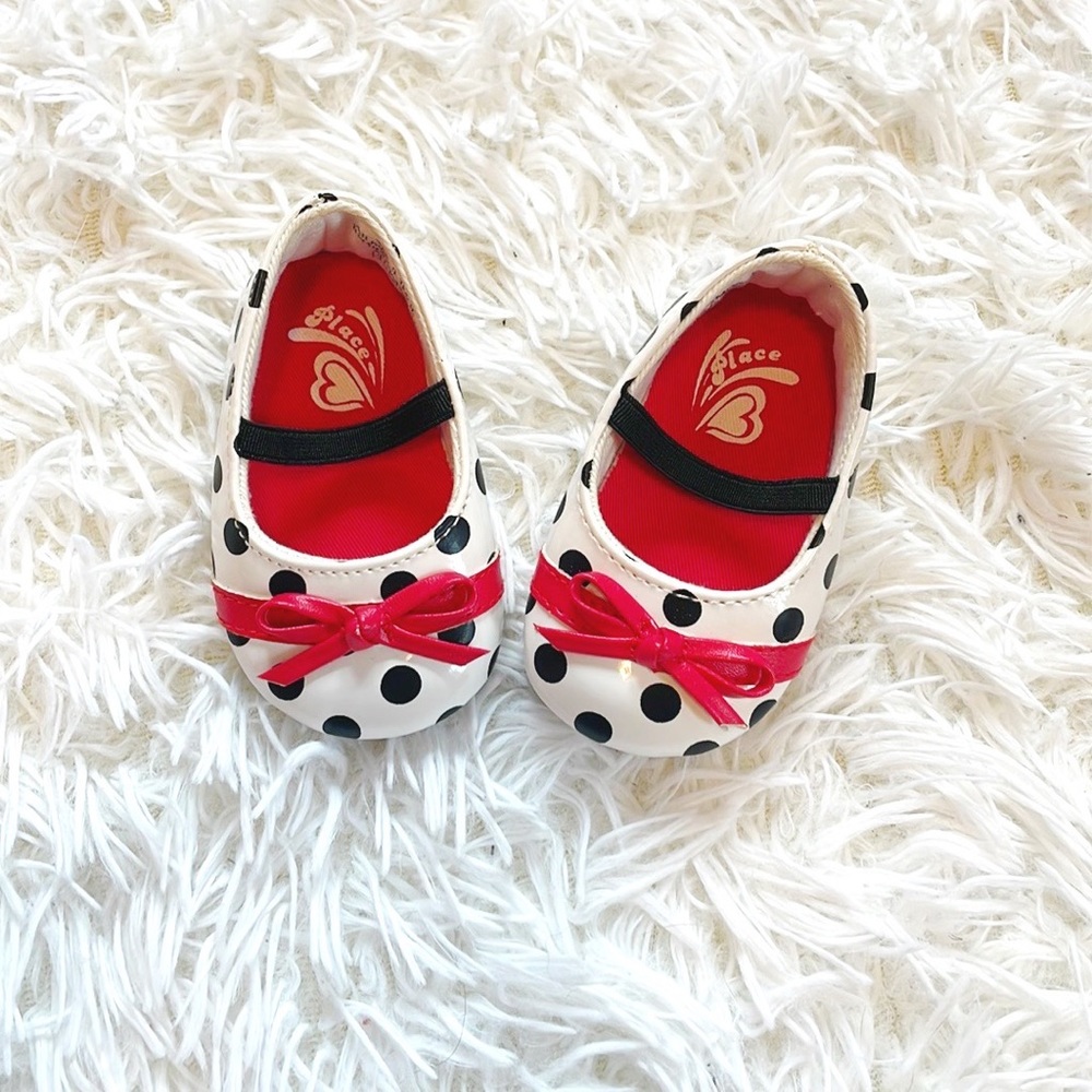 Place • Black and White Baby Polka Dot Mary Janes with Red Bow Accent Detailing